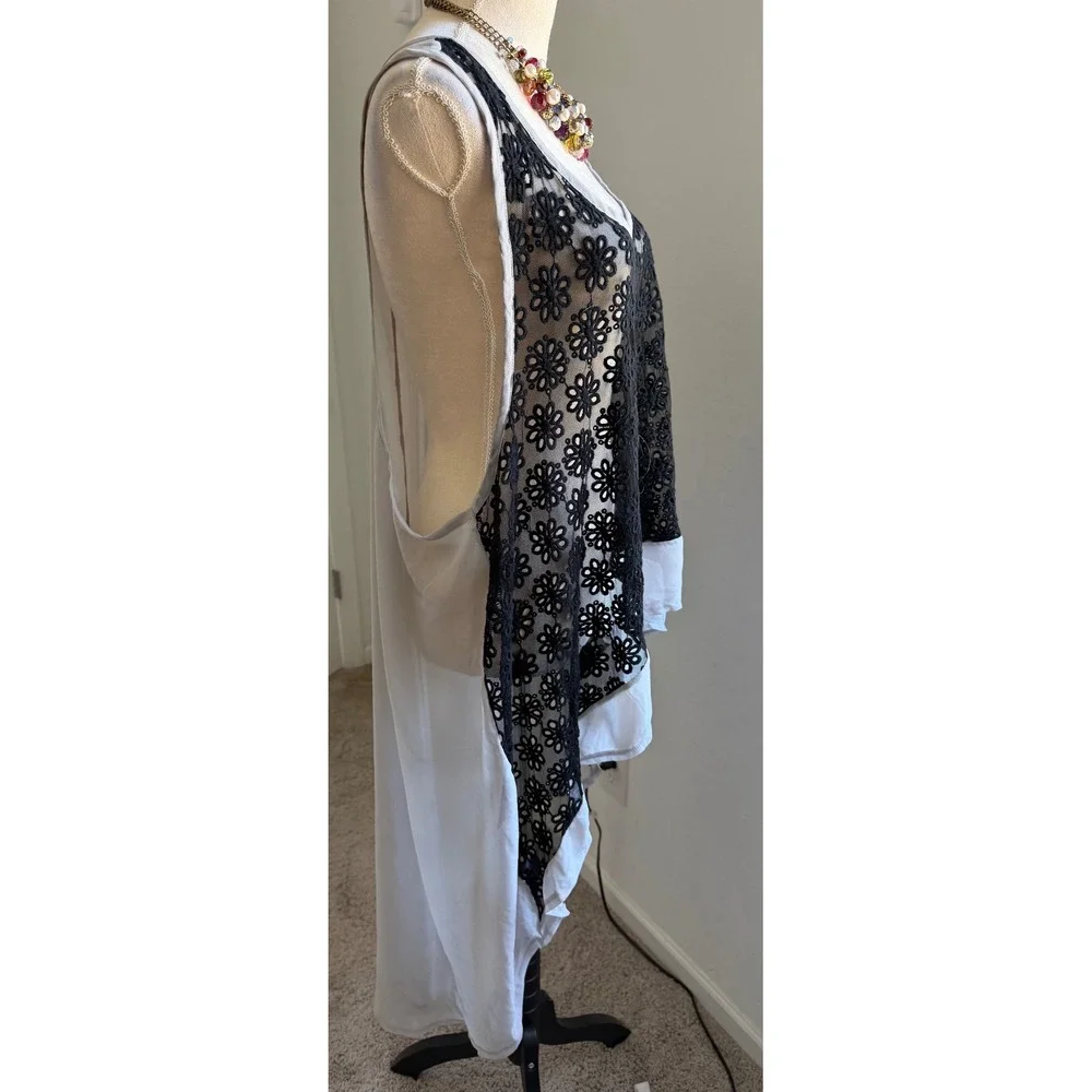 Monroe‎ & Main Tunic Black Gray Floral Lace High-Low Racerback Coverup 3X